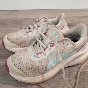 ASICS Running Shoes with Aqua Logo and Pink Accents Little Girls Size 2